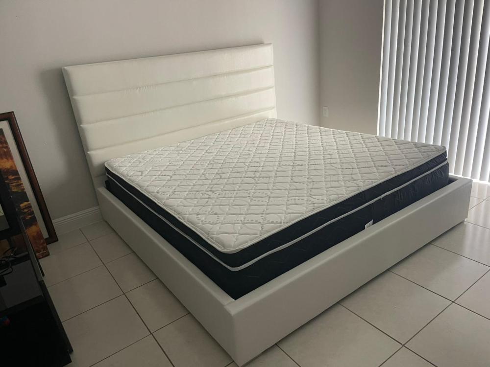 Discount bed with mattress available for Aventura delivery